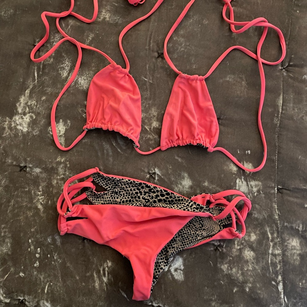 Acacia string bikini SIZE SMALL
